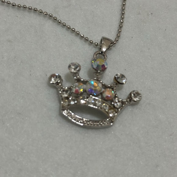 Princess crown silver rhinestone necklace - Picture 2 of 5